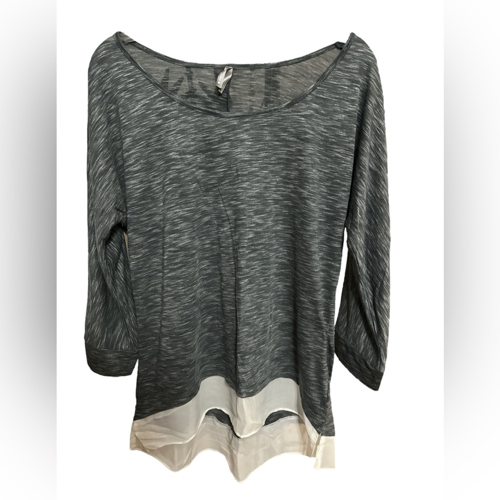 Vanity Ruffle Trim Tunic.  NWOT size Large.